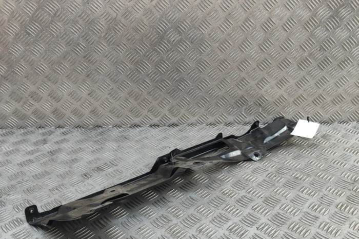 Suport aripa st&acirc;nga față LAND ROVER DISCOVERY V L462 2019 OEM: HY32-16151-AB 31319072