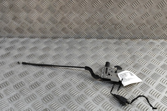 &Icirc;ncuietoare capota dreapta AUDI Q2 GA 2024 OEM: 81A823509B | 32045600