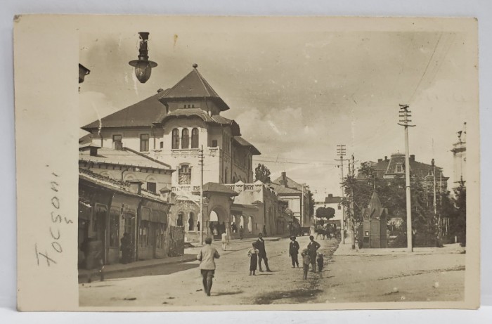 VEDERE DIN FOCSANI , IN STANGA : TERASA RESTAURANTULUI &#039; CARUL CU BERE &#039; , CARTE POSTALA , 1918