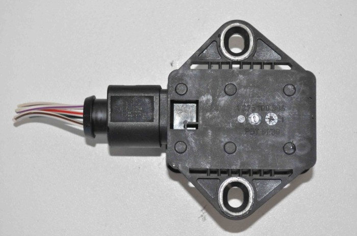 Senzor de accelerație BENTLEY CONTINENTAL Coupe 3W_ 2007 OEM: 8E0907637A | 2488066