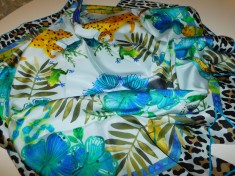 FURLA , esarfa noua, originala, matase naturala, brosa vintage cadou