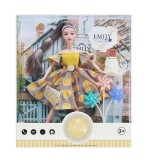 Cumpara ieftin Papusa Emily Fashion 30 cm cu morisca si rochita cu imprimeu portocale