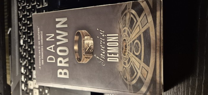 Ingeri si demoni de Dan Brown