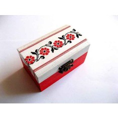 Cutie lemn decorata cu motiv traditional 27499