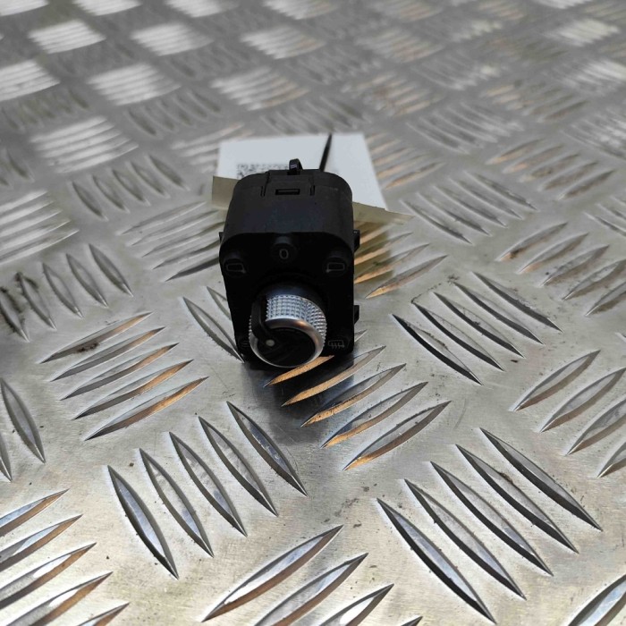 Comutator de reglare oglinda AUDI Q5 FY 2020 OEM: 4M0.959.565.Q,4M0959565Q | 22420008