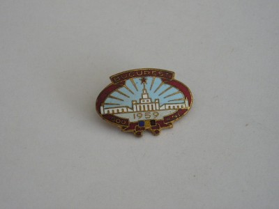 QW9 I 8 - Insigna foarte veche - tematica istorie - Bucurest 500 ani - 1959 foto