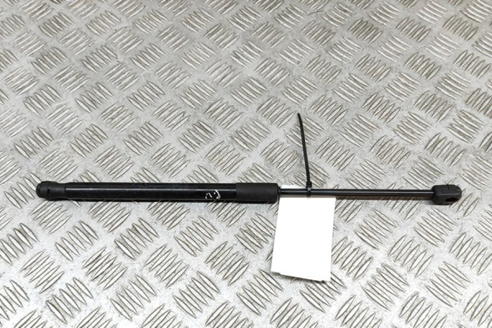 Amortizor capota dreapta față MASERATI GHIBLI M157 2019 OEM: 670008872 28973666