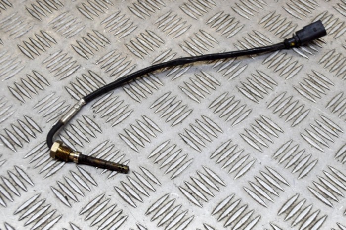 Senzor de temperatură PORSCHE MACAN 95B 2015 OEM: 4H0906088AA | 13613375
