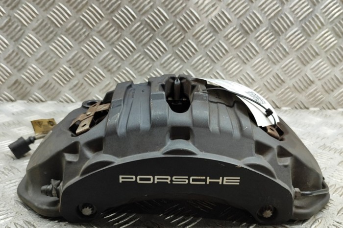 Etrier de fr&acirc;nă dreapta față PORSCHE Taycan 2022 OEM: 9J1615106AK 25027966