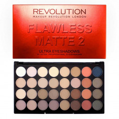 Paleta Cu 32 Farduri Mate Makeup Revolution Flawless Matte 2 foto