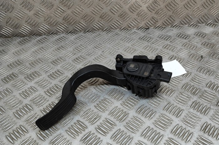 Pedala de accelerație TESLA MODEL 3 2022 OEM: 1044695-01-A 25408601