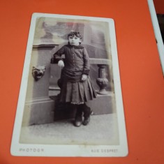 FOTO FETITA 1880 VECHI PE CARTON GROS 10 7 CM DE COLECTIE RARA!