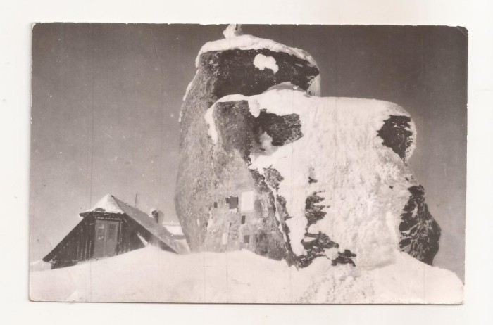 RF73 -Carte Postala- Muntii Bucegi, Varful si Cabana Omul, circulata 1964