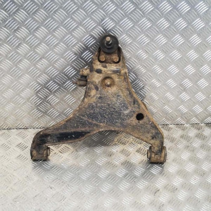 Braț inferior st&acirc;nga față MITSUBISHI L 200 / TRITON KA_T, KB_T 2007 2906489