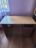 Birou din lemn cu dulăpior &ndash; stare foarte bună