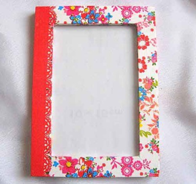Rama foto lemn in culori vesele: rosu, albastru, roz, rama fotografii model floral 25939 foto