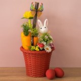 Decoratiune de Paste cu Ghiveci Rosu, Iepuras si Morcovi, &Oslash;17x33cm, CMCLASS