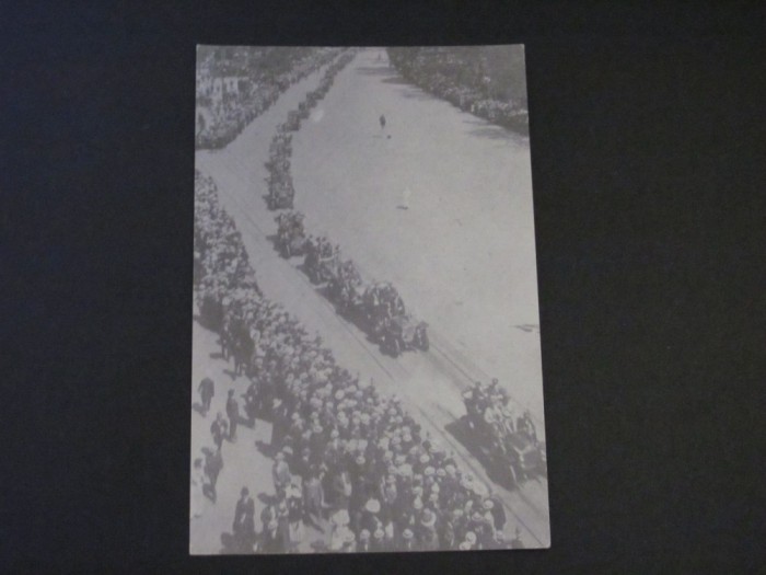 Paradă auto din Epoca de Pionierat - Carte Poștală Franța ,Necirculată