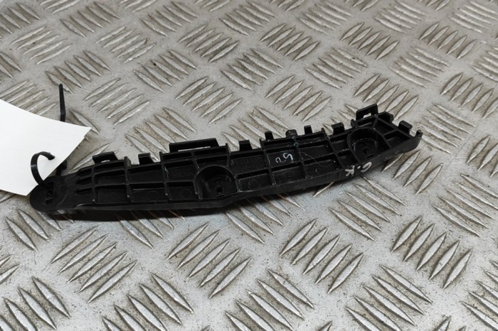 Suport bara de protecție st&acirc;nga spate SUZUKI SX4 S-Cross JYB 2023 OEM: 71832-63T0,71832-63T00 26662755