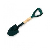 Cazma, culoare verde, coada din lemn lacuit, cu maner