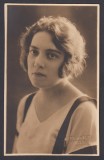 Fotografie tip Carte Postala - Tanara in studio - atelier Foto Arte I. Mencer Pitesti