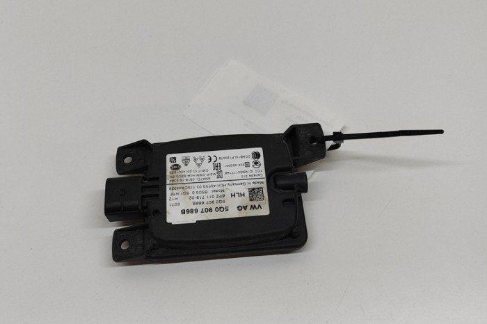 Modul de control unghi mort VW GOLF VII 5G1, BQ1, BE1, BE2 2017 OEM: 5Q0907686B | 31035271