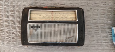RADIO PHILIPS BABETTE MODEL WE 221 31 CU TRANZISTORI CU GERMANIU NU FUNCTIONEAZA foto