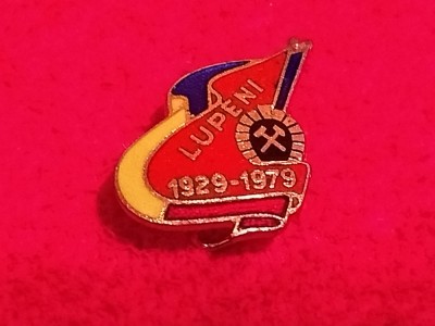Insigna minerit - Mina LUPENI (aniversare 1929-1979) foto
