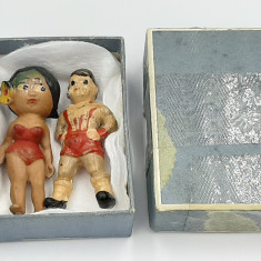 De colectie ! Mici papusi/figurine vechi anii 1940 !