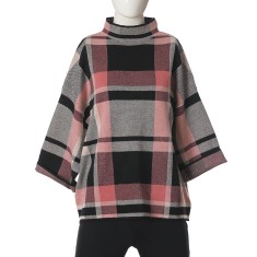 Pulover cu guler scurt si imprimeu in carouri roz si negru