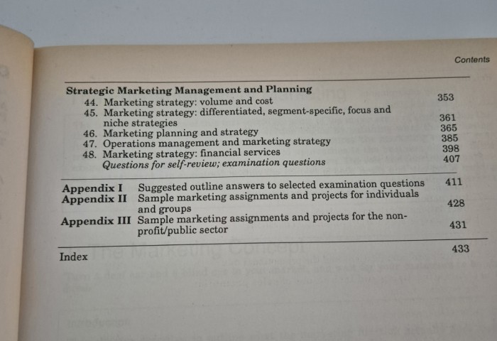 A R Morden Elements of Marketing Carte in limba engleza