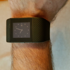 ceas Fitbit Surge foto