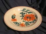 Farfurie romaneasca cu flori perioada RSR anii 80 realizata de Faimar !