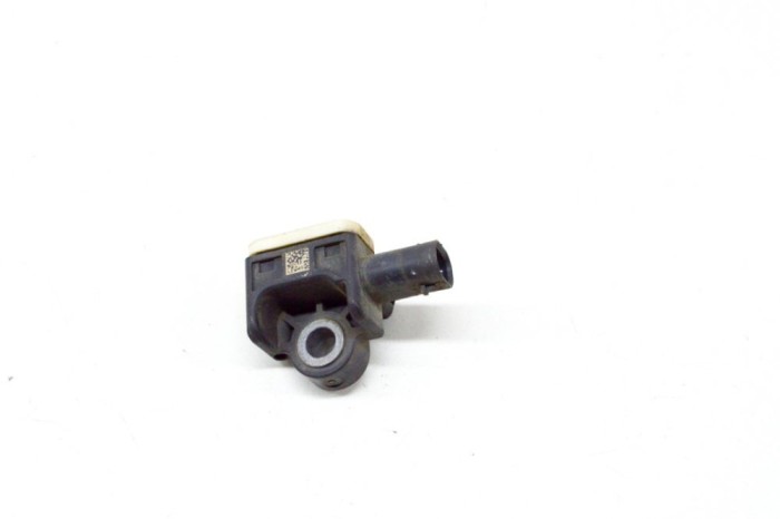 Senzor de impact st&acirc;nga față MERCEDES-BENZ GL X166 2015 OEM: 56054085AA,A1668210151 12300039