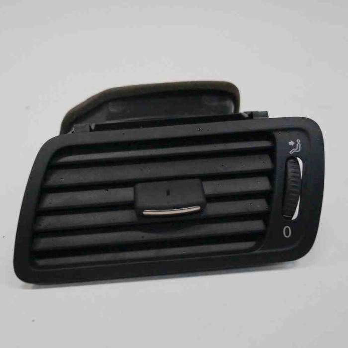 Gura de ventilație planșa de bord VW PASSAT Variant B6 3C5 2010 OEM: 3C2819701E 2155481