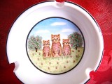 SCRUMIERA PORTELAN DECORATA CU PISICI 9 CM