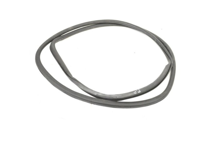 Garnitura ușă dreapta față PORSCHE CAYENNE 9PA 2008 OEM: 7L0867365G | 12253700