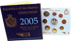 SAN MARINO 2005 - Set monetarie + 5 euro Ag ( 925/18 gr/32 mm ) - folder / BU foto