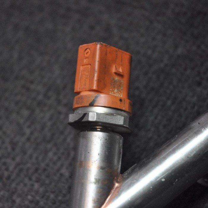 Rampa de combustibil dreapta AUDI A8 D4 4H_ 2013 OEM: 079133316BE 2090598