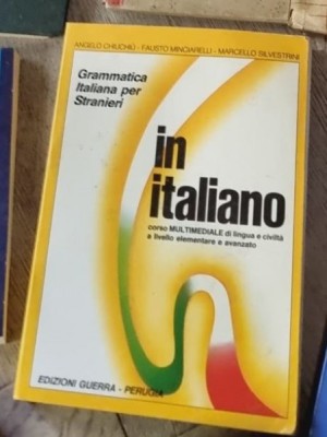 Angelo Chiuchiu - Grammatica italiana per Stranieri in italiano. Corso multimediale di lingua e civita a livello elementare e avanzato foto