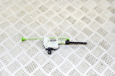 &amp;Icirc;ncuietoare capac rezervor VOLVO V70 III BW 2013 OEM: 861131-36 13317609 foto