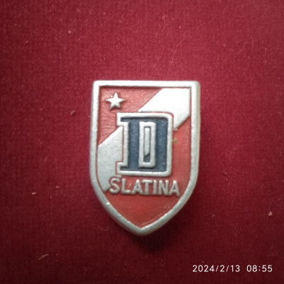 -Y- INSIGNA FOTBAL DINAMO SLATINA , RARA ! foto