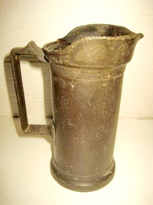 5708-Cana masura veche cositor Franta demiliter cu marcaje. foto