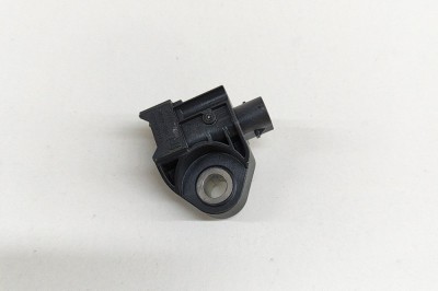 Senzor de impact st&amp;acirc;nga față ASTON MARTIN DB11 2022 OEM: A2139051300 25934212 foto