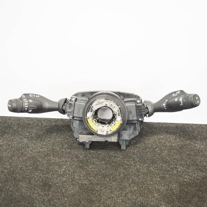 Maneta semnalizare ștergătoare VOLVO XC90 II 2017 OEM: 31481806 3815577