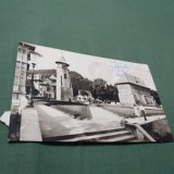 CARTE POSTALA CIRCULATA PIATRA NEAMT-TURNUL SI BISERICA LUI STEFAN CEL MARE