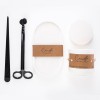 Set lumanare parfumata Orhidee neagra si Ylang, suport lumanare, accesoriu elegant pentru stins lumanarea si foarfeca de taiat fitil lumanare