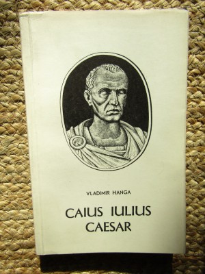 CAIUS IULIUS CAESAR-VLADIMIR HANGA foto