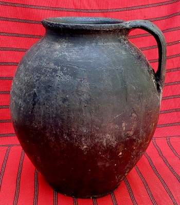 Vas (5) de 9 litri din lut negru de Marginea pentru ulei ceramica veche 100 ani foto