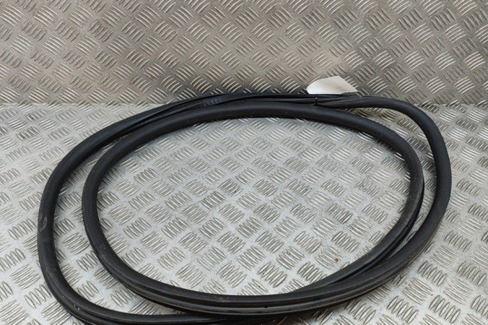 Garnitura ușă dreapta față CITRO&Euml;N C5 AIRCROSS 2021 OEM: 9811537480 | 27763903